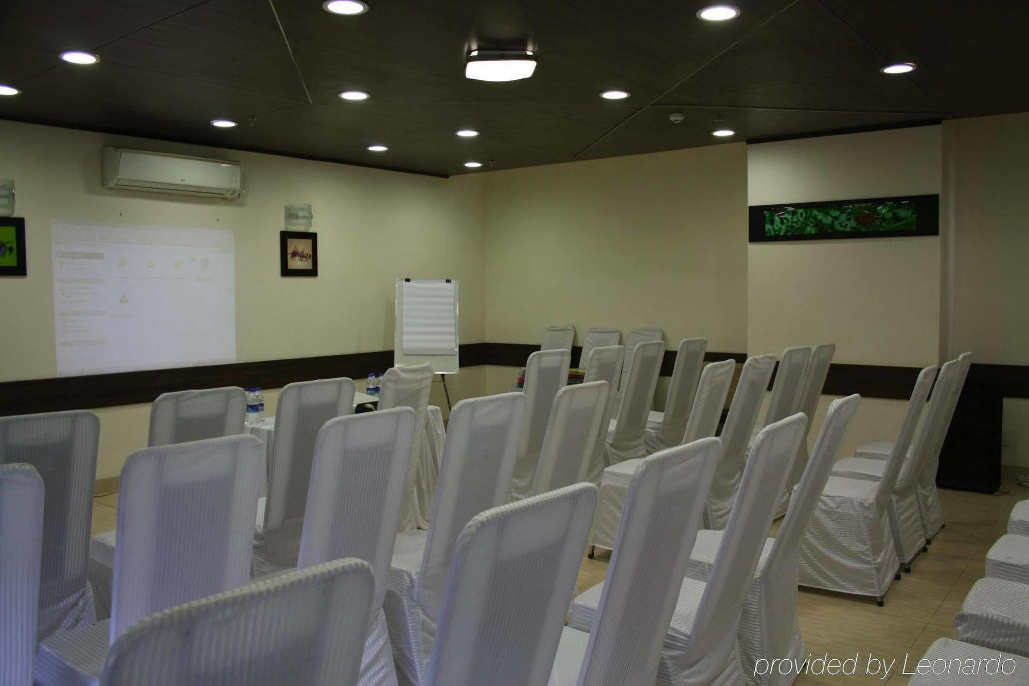 Faridabad Hotell Eksteriør bilde