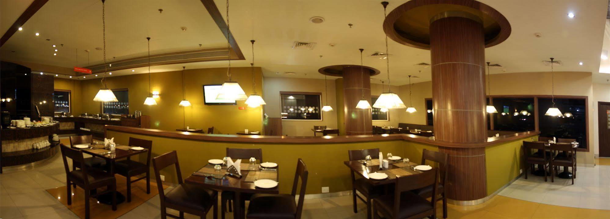 Faridabad Hotell Eksteriør bilde